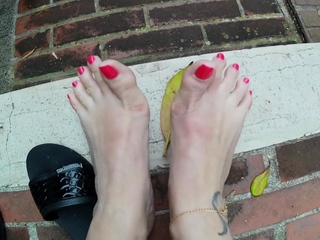 Amateur porn Gives Us Some Foot Fetish Aurora
