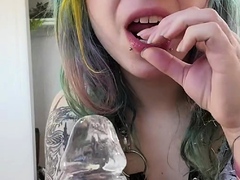 HeyLyssten Close-Up Dildo Blowjob OnlyFans Video Leaked