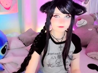 Amateur Webcam Teen Masturbates And Teases