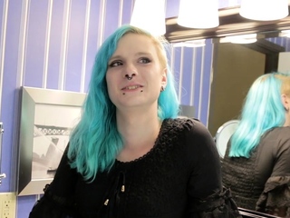Amateur hottie solo masturbation