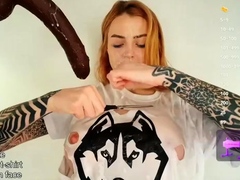 Cute amateur webcam teen girl toying pussy on webcam