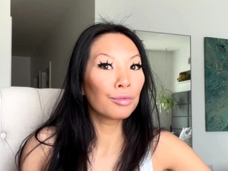 Amateur Asian Webcam Strip Masturbation