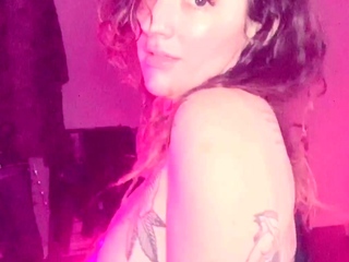 Brunette Solo Webcam Masturbation