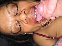 crackwhore-shows-how-to-stretch-the-pussy-properly