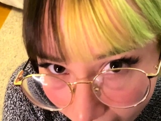 Mature brunette amateur giving a great POV blowjob