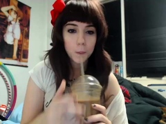 amateur-webcam-babes-going-solo