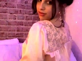 Amateur webcam babe showing her sexual goods