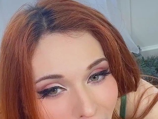 Petite amateur redheaded teen pisses and sucks cock