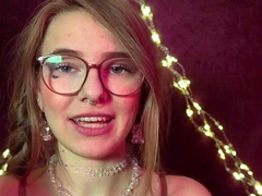 soph-stardust-asmr-bra-scratching