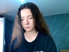 hot-amateur-webcam-teen-masturbates-for-their-fans