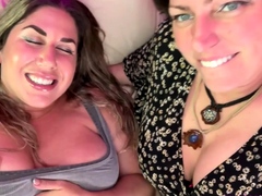 tall-goddess-gia-amazons-share-a-tiny-snack