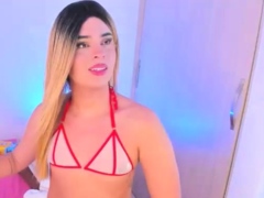 Cute amateur webcam teen girl toying pussy on webcam